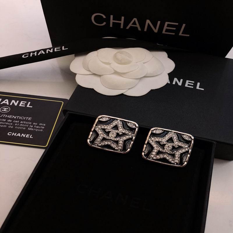 Chanel Earrings 539